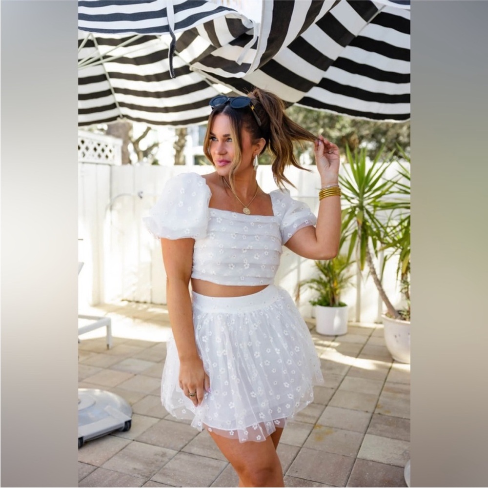 Buddy Love White Flower Two-Piece Set
